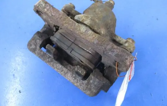 Hyundai Trajet Rear brake caliper