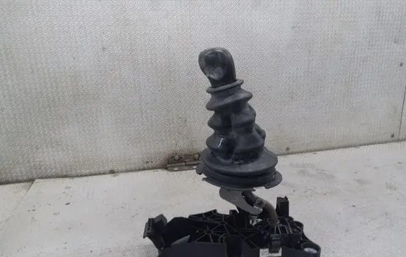 Ford Fiesta Gear shifter/selector 2S6R7C453MF