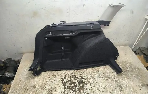 Skoda Octavia Mk4 Trunk/boot side trim panel 5E7867287 5E7867427G