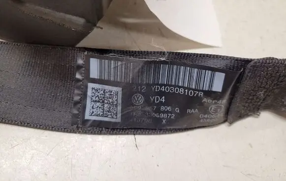 Volkswagen PASSAT B6 Rear seatbelt 34012751