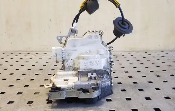 Audi Q5 SQ5 Front door lock 8J2837015C