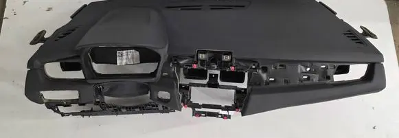BMW 2 F45 Dashboard 9319589 V686589 4527890