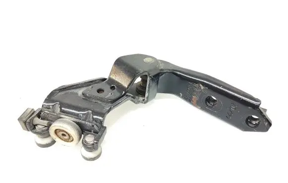 Volkswagen Caddy Sliding door middle roller runner 2K0843336A