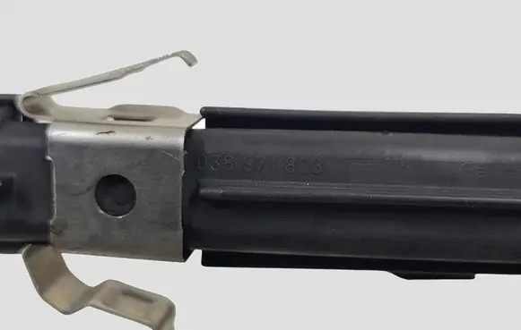 Volkswagen Golf V Fuel injector wires 038971803