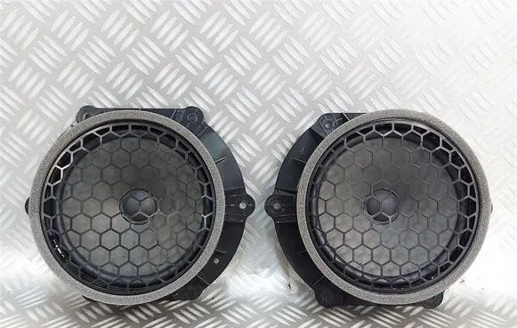 Audi Q8 Subwoofer speaker 4M8035415