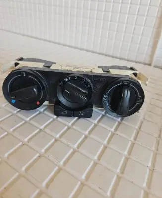 Volkswagen Polo V 6R Climate control unit 600819445