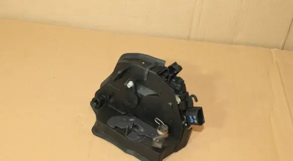 BMW X5 E53 Front door lock 8402538
