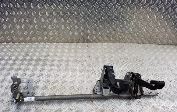 Opel Vivaro Pedal assembly 84PA3J4872850L