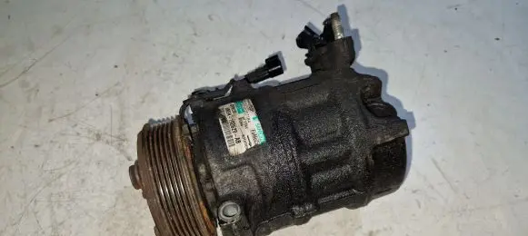 Ford C-MAX II Air conditioning (A/C) compressor (pump) AM5N19D629AB