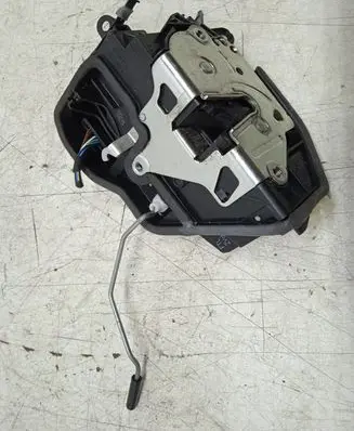 BMW X1 E84 Front door lock A053702