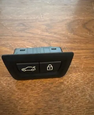 BMW X5 F15 Tailgate/boot open switch button 9275121