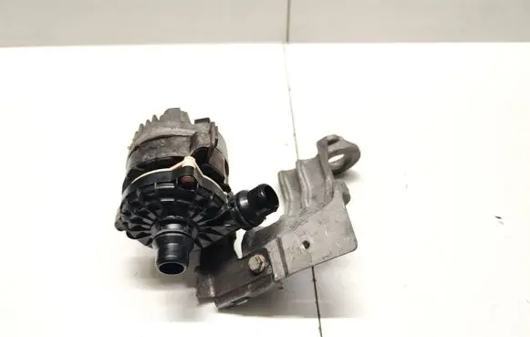 Mercedes-Benz C AMG W205 Electric auxiliary coolant/water pump A0005002400 a2055051800 a2136222900