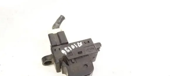 Nissan Note (E11) Electric window control switch 25411EA00A