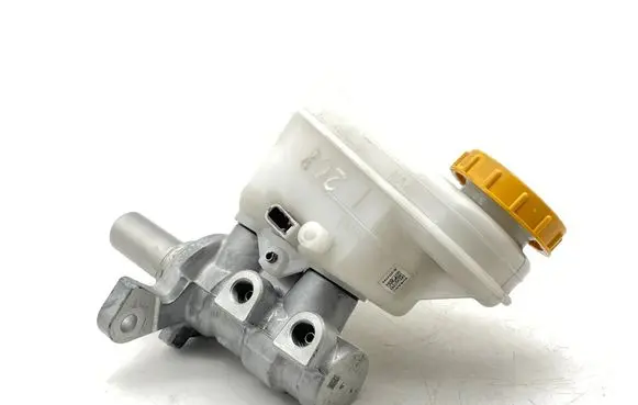 Subaru Crosstrek II Master brake cylinder 830HH 26449FJ072