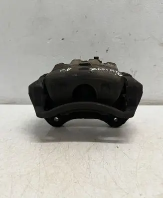 Opel Zafira C Front brake caliper 