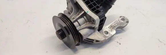 Volvo XC40 Water pump 31492210