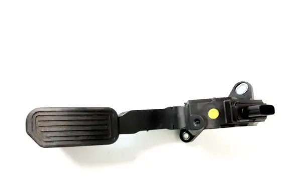 Toyota RAV 4 (XA40) Accelerator throttle pedal 781100W040