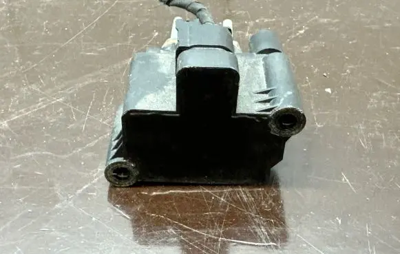Mercedes-Benz CLS C218 X218 Air suspension valve block A2513200158