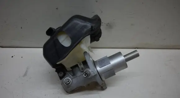 Audi A4 S4 B8 8K Master brake cylinder 8K0611301A