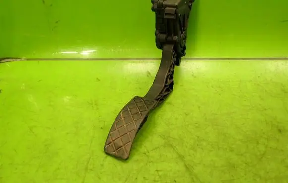 Skoda Fabia Mk2 (5J) Accelerator throttle pedal 6Q1721503M