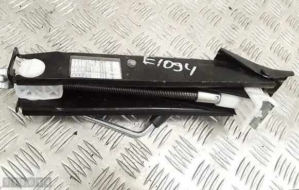 Audi A1 Tool set 6r0011031k