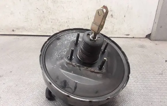 Nissan X-Trail T30 Brake booster 8H752 86401716