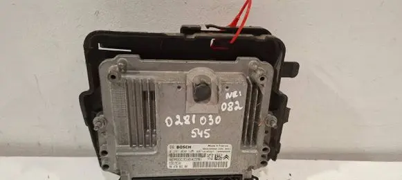 Peugeot 208 Engine control unit/module 0281030545 9807886180