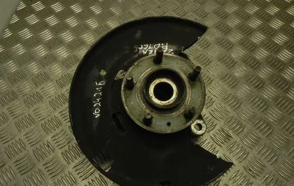 Opel Zafira C Front wheel hub 13394838