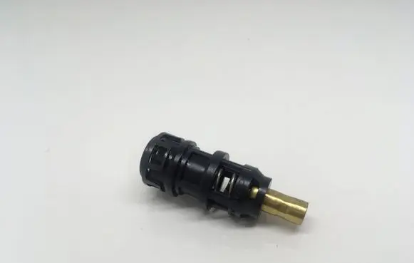 Thermostat/thermostat housing