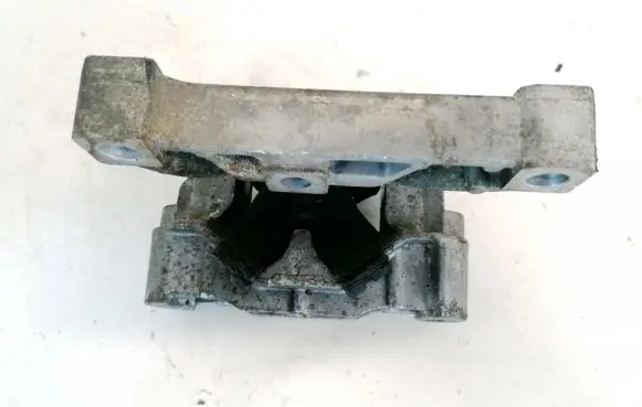 Citroen C3 Engine mount bracket 96429