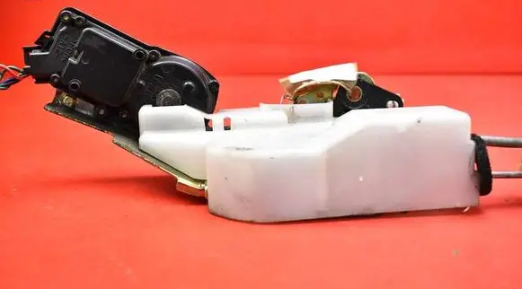 Mazda Demio Front door lock