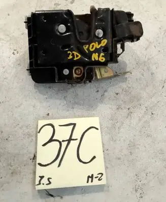 Volkswagen Polo III 6N 6N2 6NF Front door lock 6N1837015