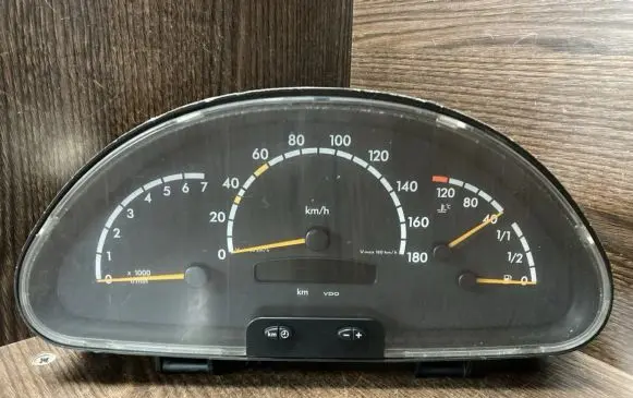 Mercedes-Benz Sprinter W901 W902 W903 W904 Speedometer (instrument cluster) 0004467121 A0004467121
