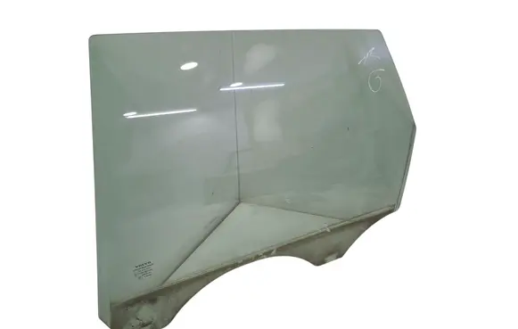 Rear door window glass
