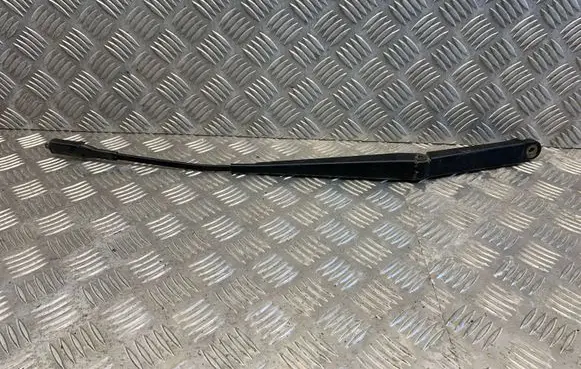 Volvo XC90 Front wiper blade arm 30753819