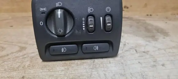 Volvo XC70 Light switch 944233
