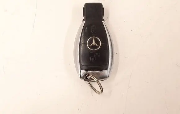Mercedes-Benz C W204 Ignition key/card 220280011 331743392