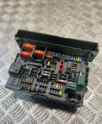 BMW X1 E84 Fuse module 9119446