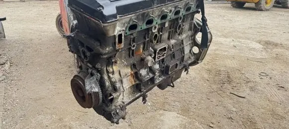 Jaguar XJ X40 Engine
