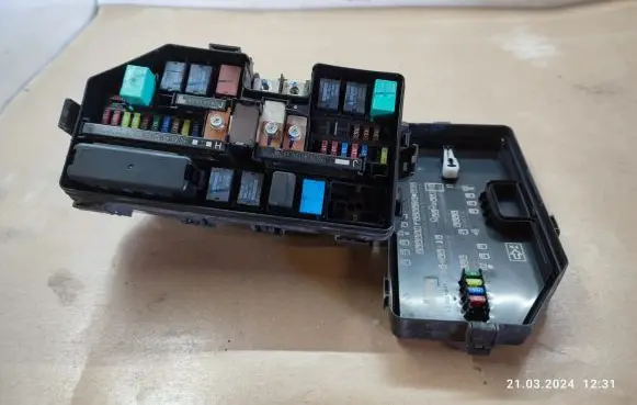 Honda Civic IX Fuse box set