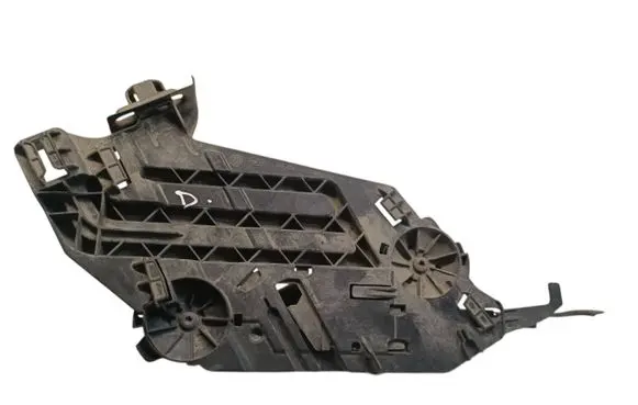 Skoda Octavia Mk2 (1Z) Headlight/headlamp mounting bracket 17035202