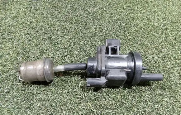 Mercedes-Benz A W168 Vacuum valve A0005450427 0005450427 4715396