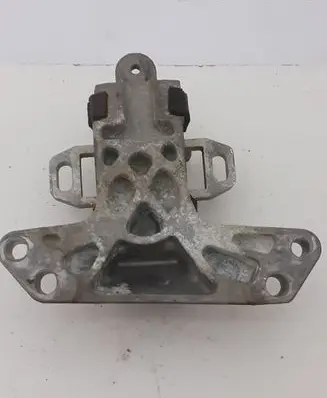Peugeot 407 Engine mount bracket