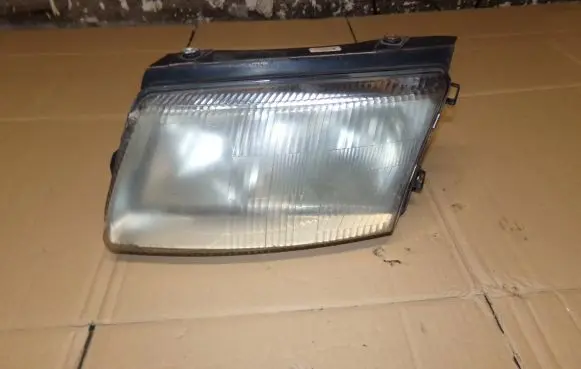 Volkswagen PASSAT B5 Headlight/headlamp
