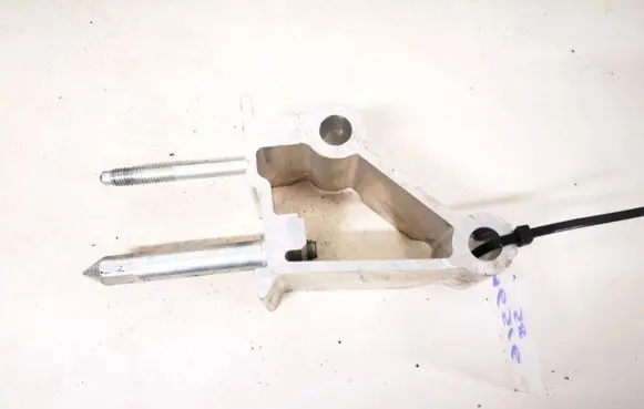 Volkswagen Golf Plus Engine mounting bracket 1k1857022d
