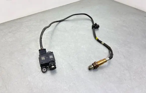 Land Rover Defender Lambda probe sensor R8B25H310AB 0281009295