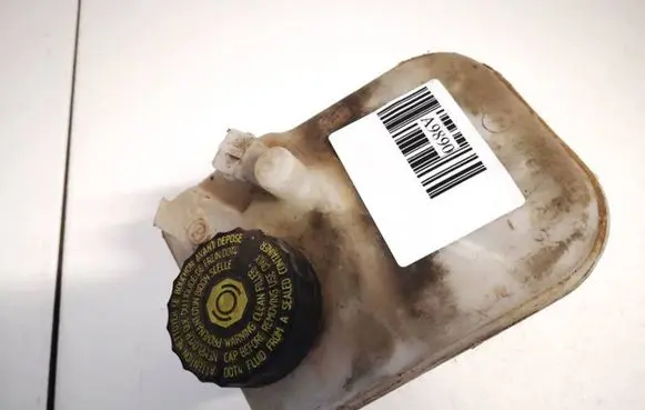 Citroen Berlingo Brake fluid reservoir 