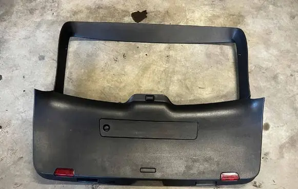 Porsche Macan (95B) Tailgate trim 95B867973B 95B867979D