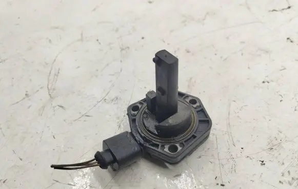 Volkswagen PASSAT B6 Oil level sensor 1J0907660C 6PR00807903