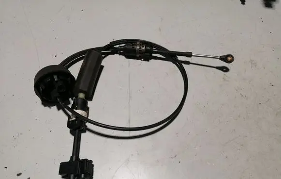 Opel Meriva B Gear shift cable linkage 13275259 13275259AH